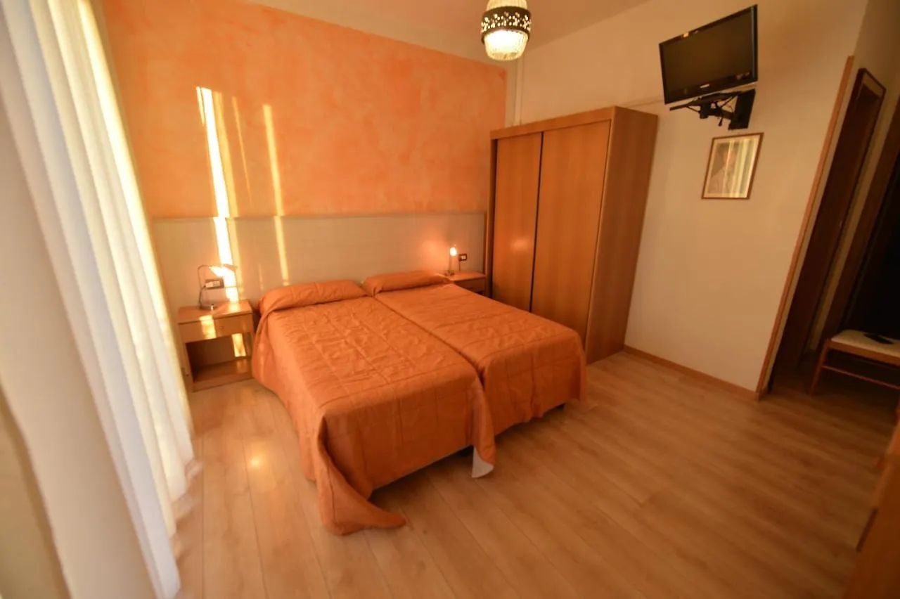 Hotel Villa Florida Malcesine 2*,